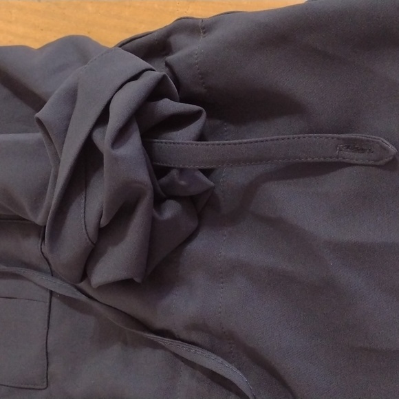 J Jill Wearever Collection Button Front Cinched Waist Blouse Roll Tab Sleeves M - Picture 12 of 13